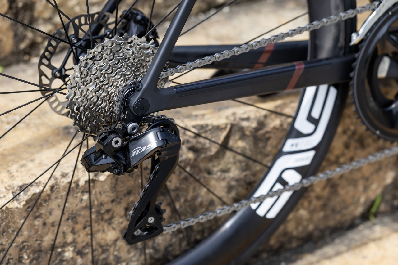アルティメット CFR ENVE SES 完成車【納期：最短2か月】